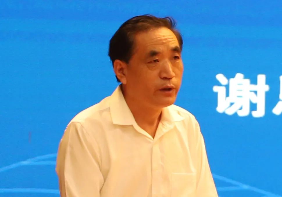 5、山東省發(fā)展和改革委員會(huì)城鎮(zhèn)化辦副主任  謝恩年.jpg